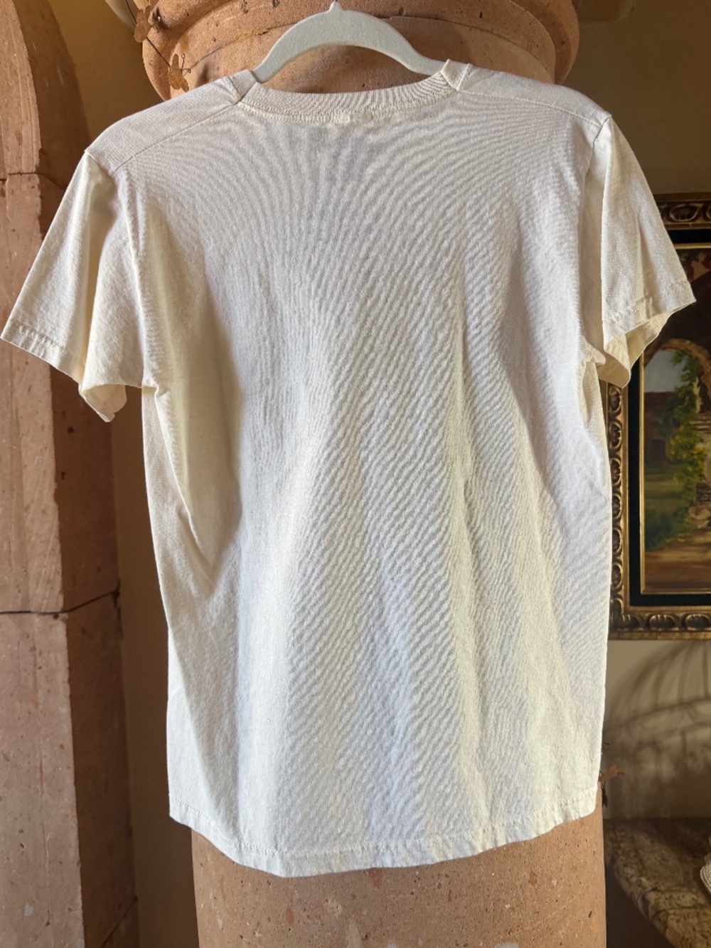 Elton John Crocodile Rock Elderberry Wine Graphic T-Shirt Mens Size Small - Picture 3 of 4
